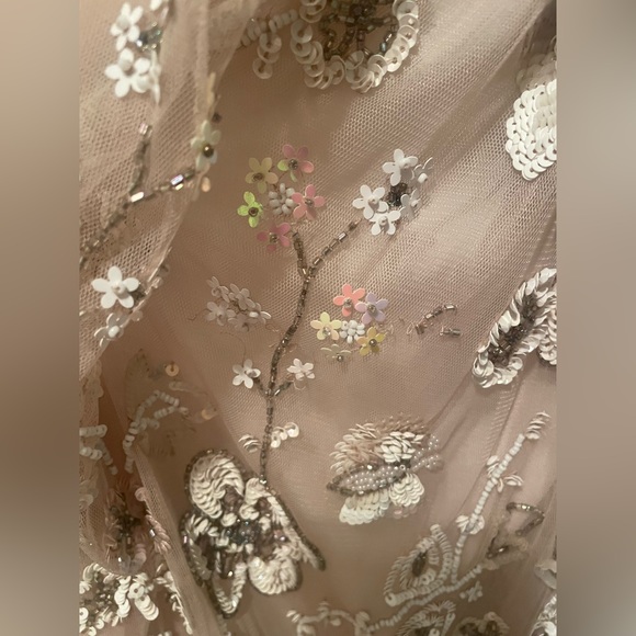 NWT Needle and Thread Pink Petal cluster bib gown xs 🦋 - Picture 15 of 16